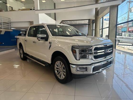 FORD F-150 5.0 V8 GASOLINA CD LARIAT FX4 AUTOMÁTICO